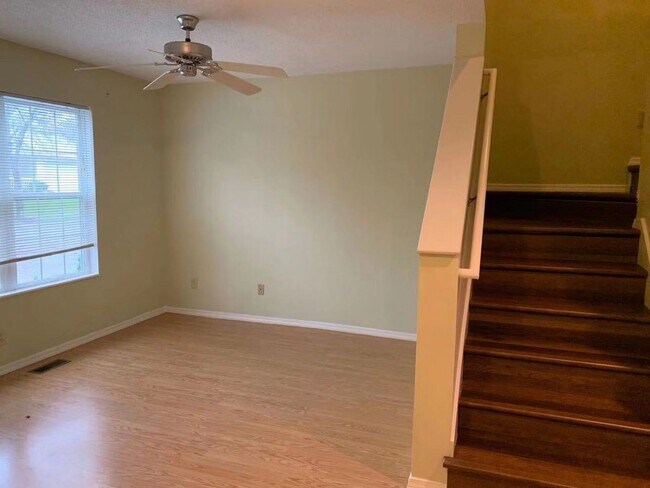 Building Photo - 2249 S Sweetbriar Ct