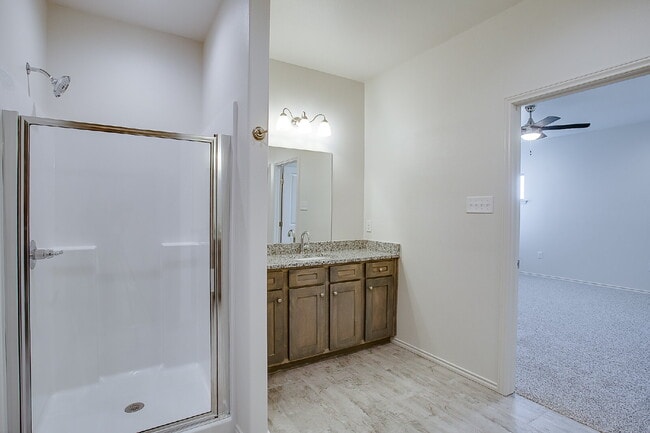 Building Photo - Luxury 3/2/2 Duplex in South Lubbock!