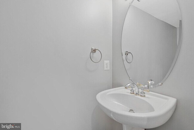 Building Photo - 22050 Dilworth Square