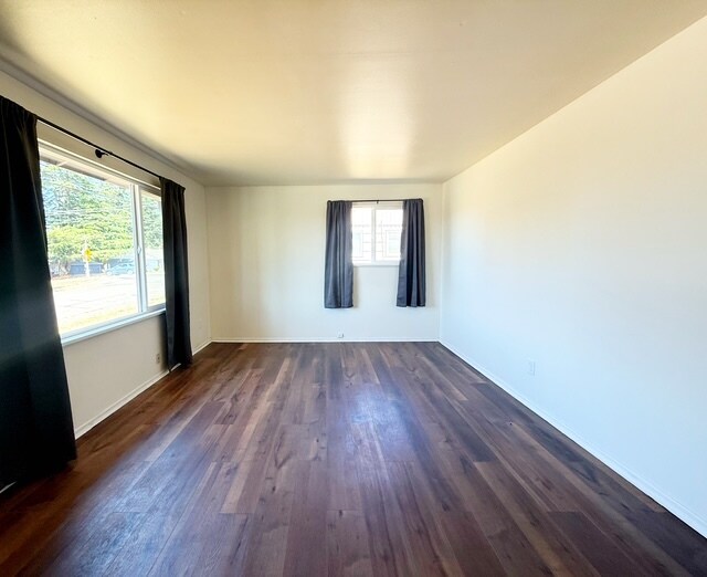 Building Photo - 3328 Halverson Ave