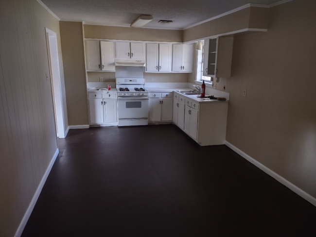 Primary Photo - 306 Holly Ridge Dr