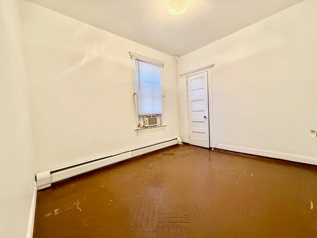 Building Photo - 183 Fairview Ave