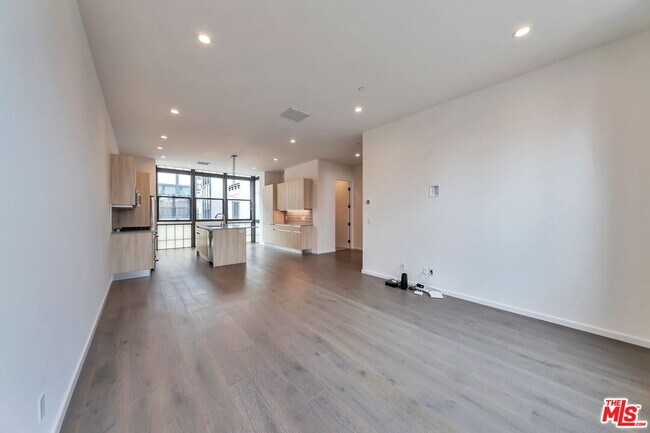 Building Photo - 1824 Redondo Blvd