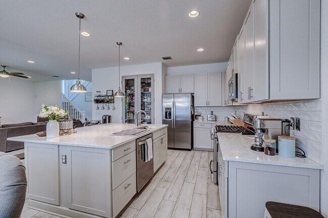 Building Photo - 19742 Split Rail Run