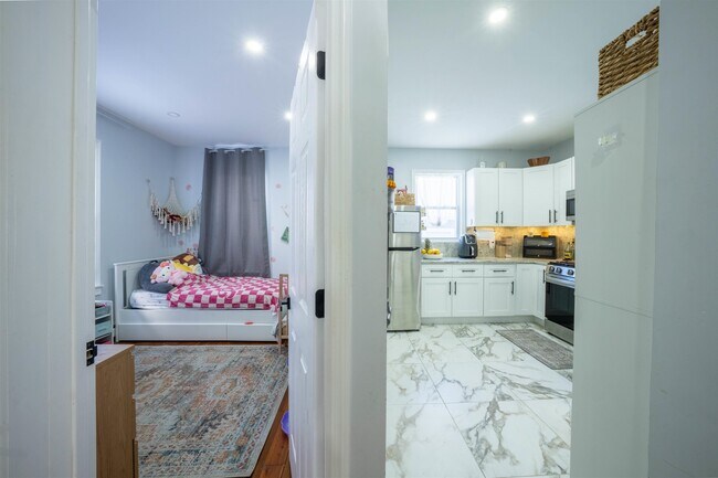 Building Photo - 40 Condict St