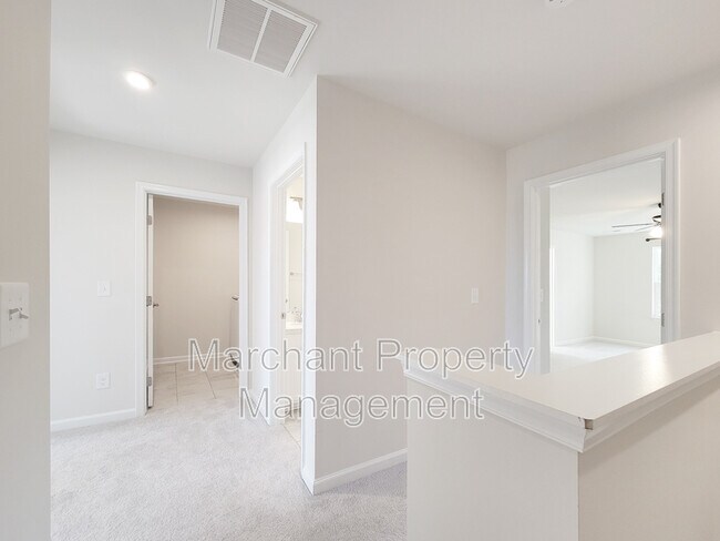 Building Photo - 111 Marthawood Ln