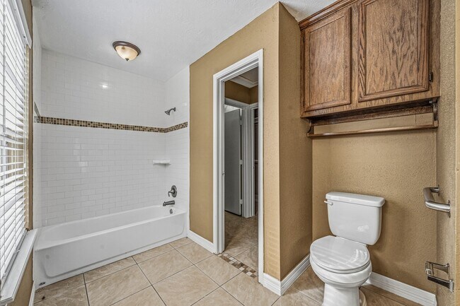 Building Photo - 11510 Pagoda Dr