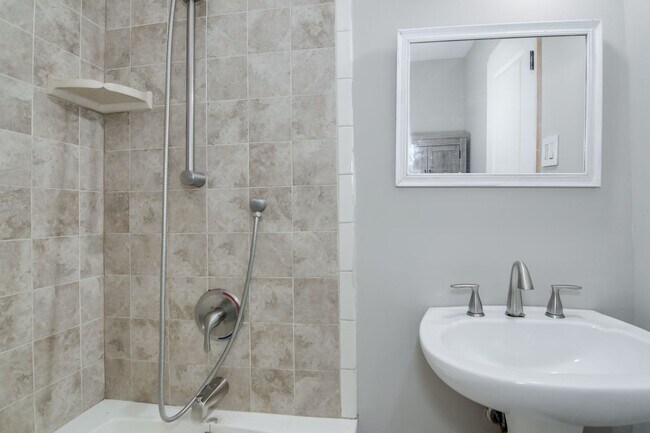 Building Photo - Charming 3-Bedroom, 2-Bath Home on a Corner Lot with Spacious Backyard