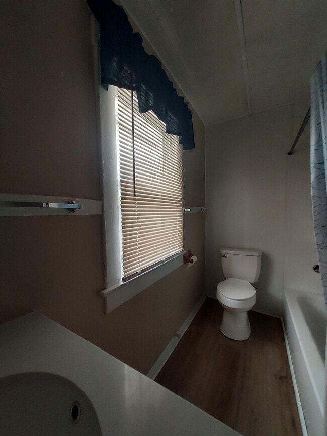 Building Photo - 70 Fairfield Ave