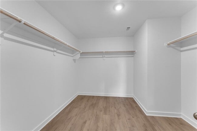 Building Photo - 4671 W Aurora St