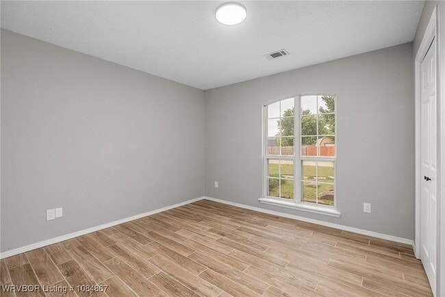 Building Photo - 1561 Whippoorwill Dr