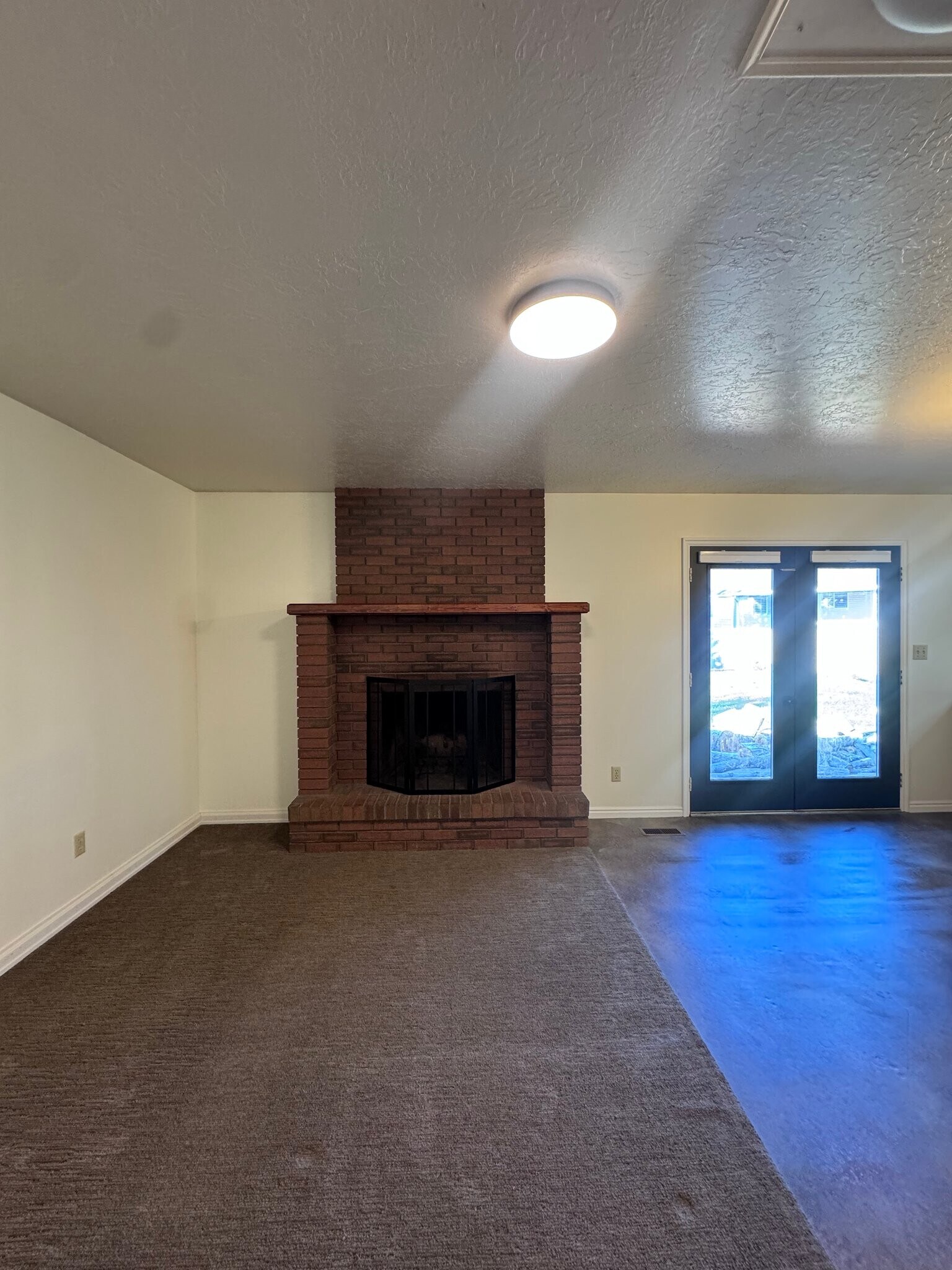 Building Photo - 580 N Allanwood Pl