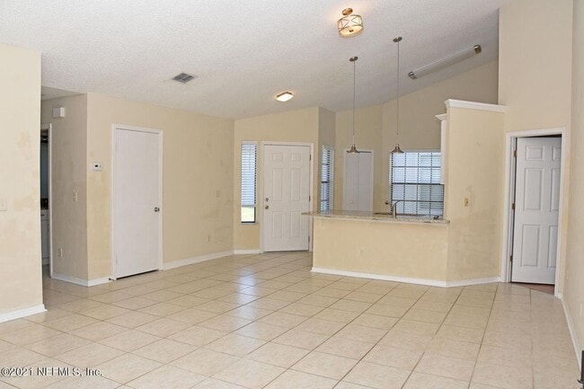Building Photo - 164 Vista Grande Dr