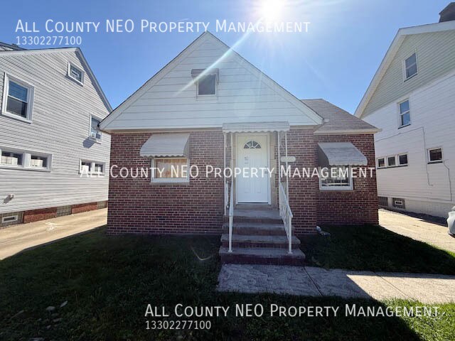 Primary Photo - 10800 Vernon Ave