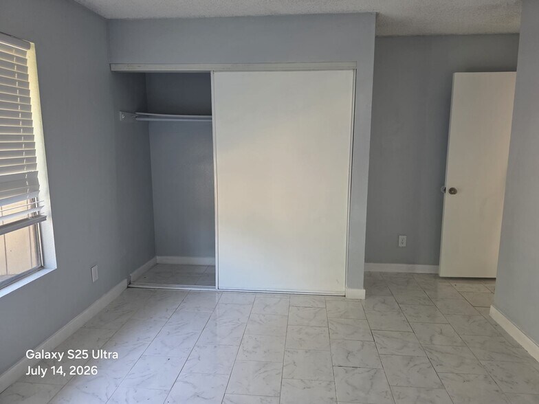 Building Photo - 6560 College Grove Dr