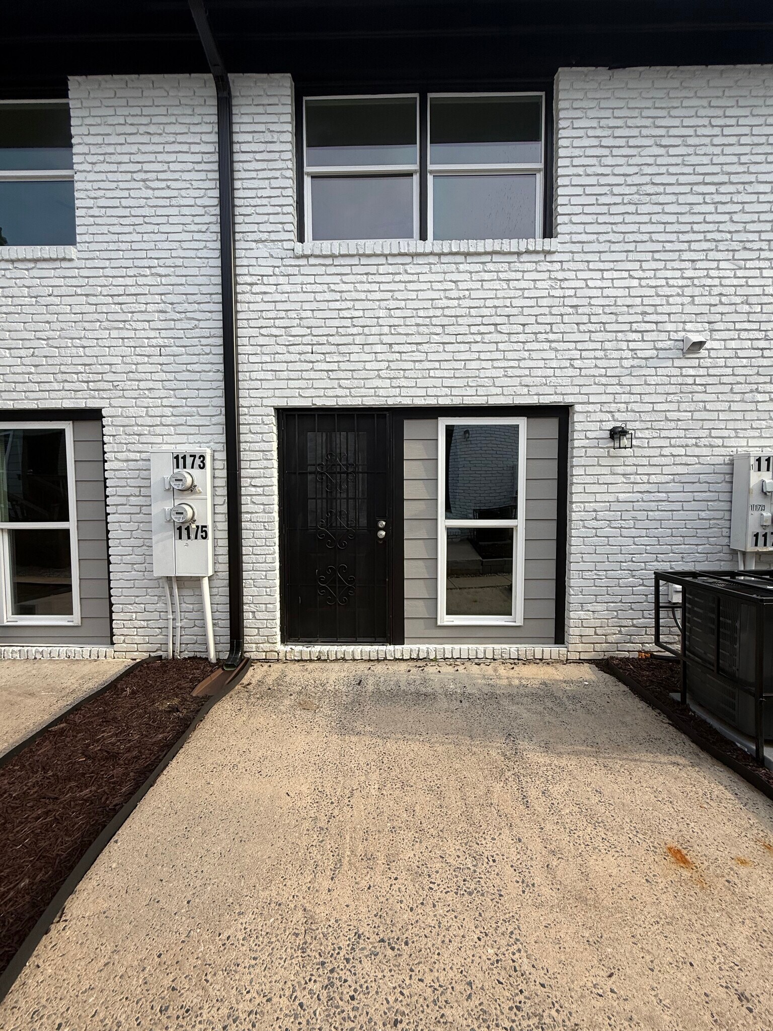Building Photo - 1169 Boulevard
