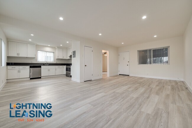Building Photo - 20434 Cohasset St