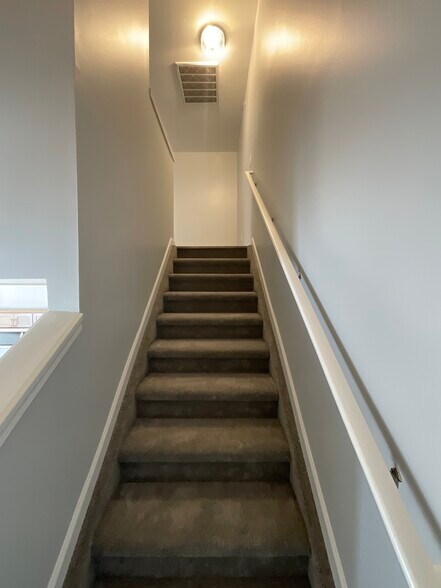 Building Photo - 29033 Whitby Dr