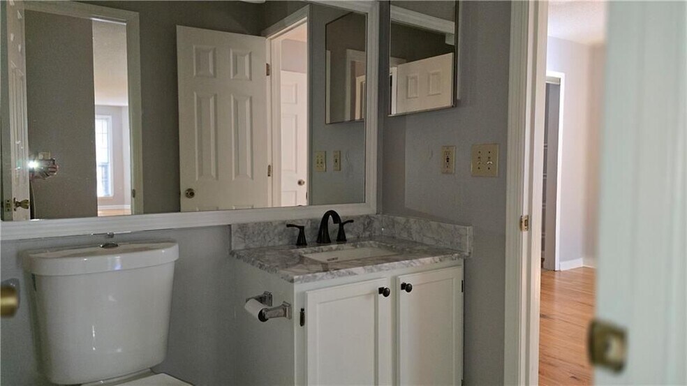 Building Photo - 1313 Red Deer Way