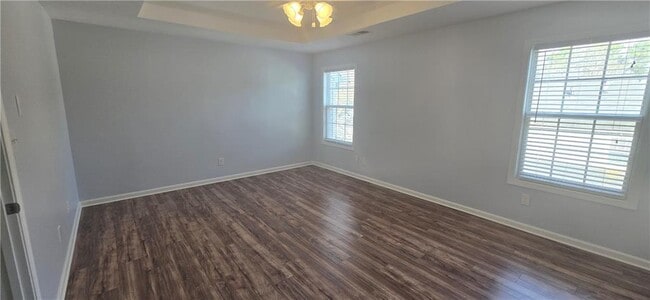 Building Photo - 232 Valley Xing