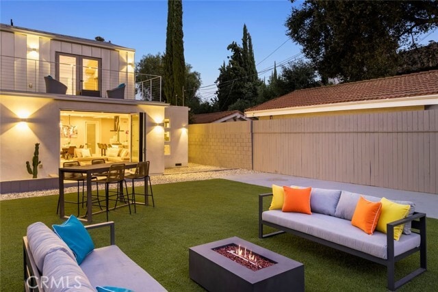 Building Photo - 4731 Topanga Canyon Blvd