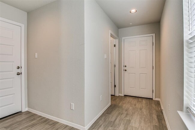 Building Photo - 2800 Joe Dimaggio Blvd