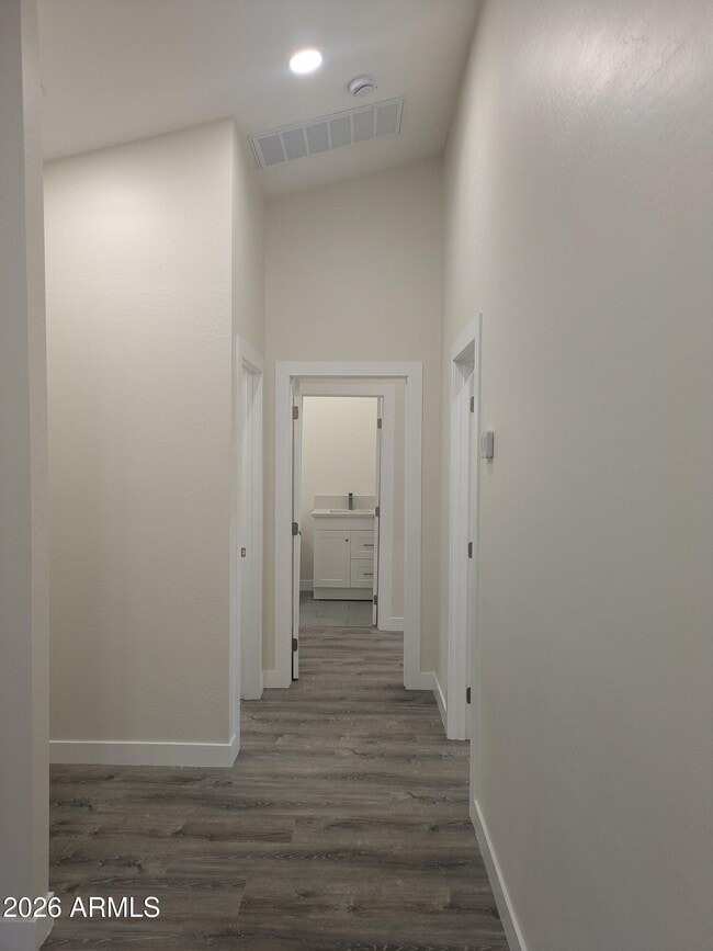 Building Photo - 14339 W Desert Hills Dr