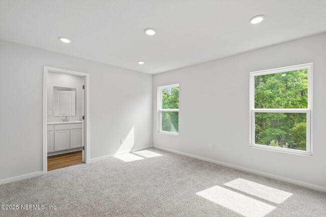 Building Photo - 111 Brazil Nut Cir