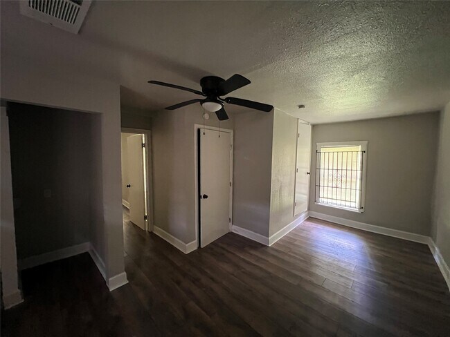 Building Photo - 5034 Rapido Rd