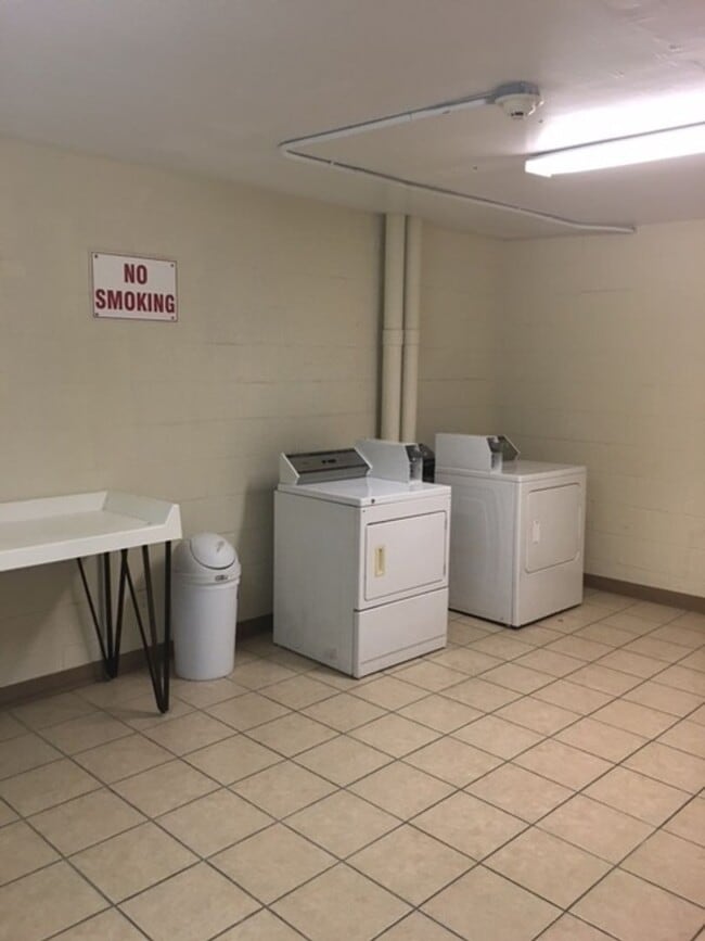 Building Photo - Top of Gulf Condos #404