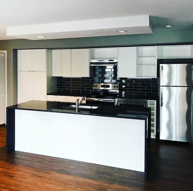 Building Photo - The Vernon on Washington