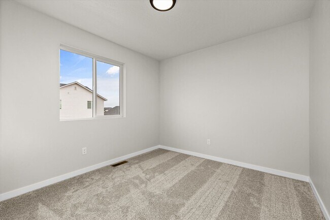 Building Photo - BRAND NEW Meridian Home for Rent!