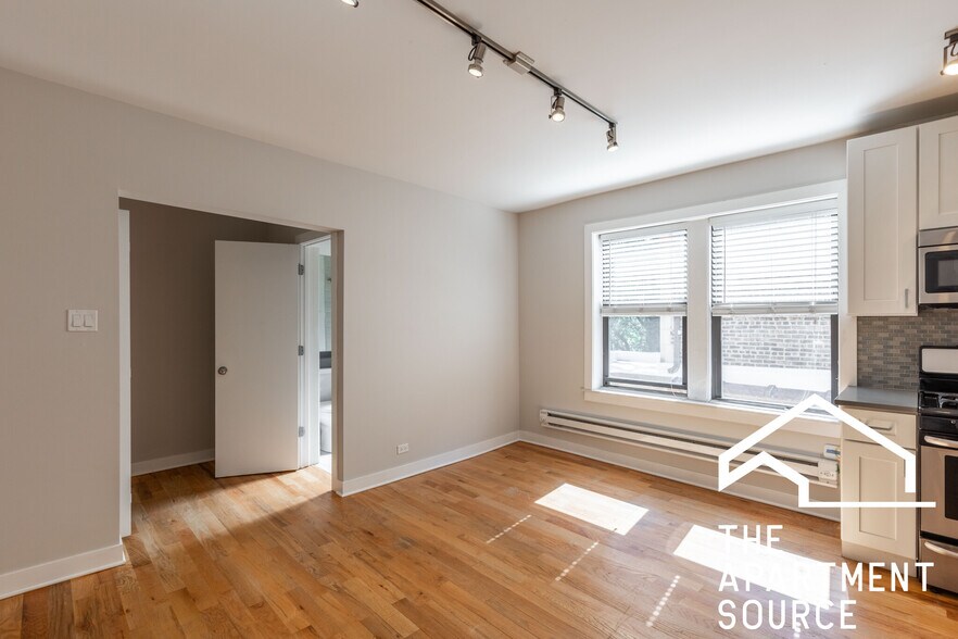 Building Photo - 2430 N Kedzie Blvd