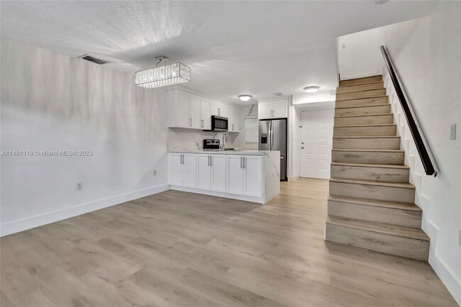 Building Photo - 3130 Bird Ave