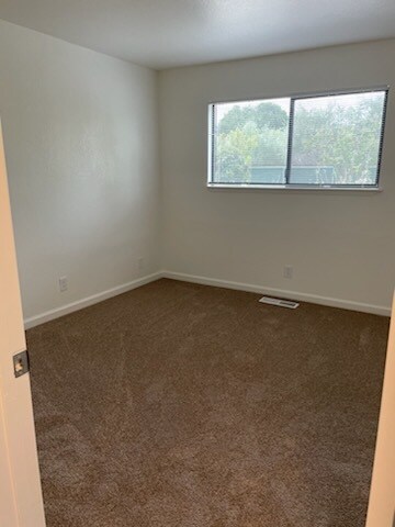 Building Photo - 2228 Curtis Dr