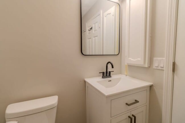 Building Photo - Bright & Updated 4-Bedroom Home Close to Everything