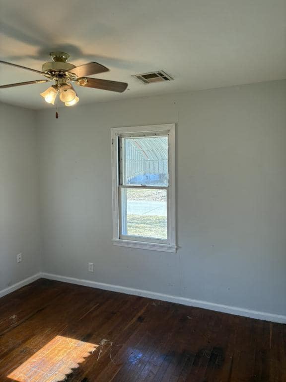 Building Photo - 811 NW Lupa St