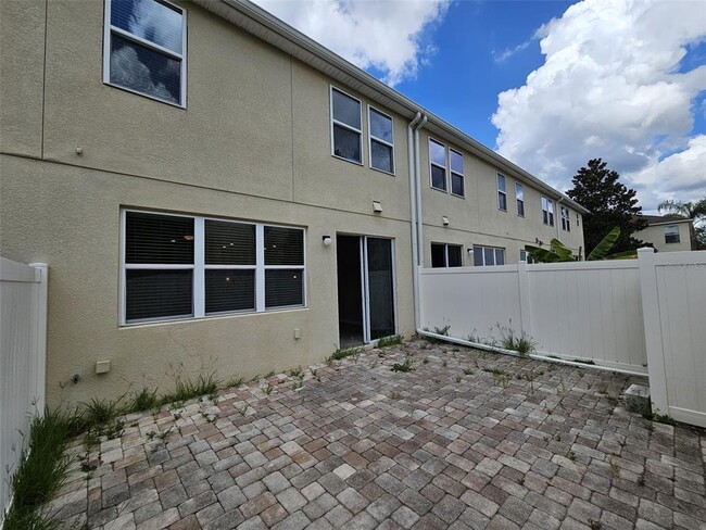 Building Photo - 5128 Crown Hvn Dr