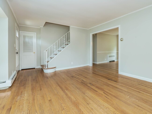 Building Photo - 65 Beechwood Dr