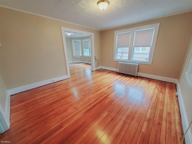 Building Photo - 2 br, 1.5 bath Townhome - 53 Anderson St