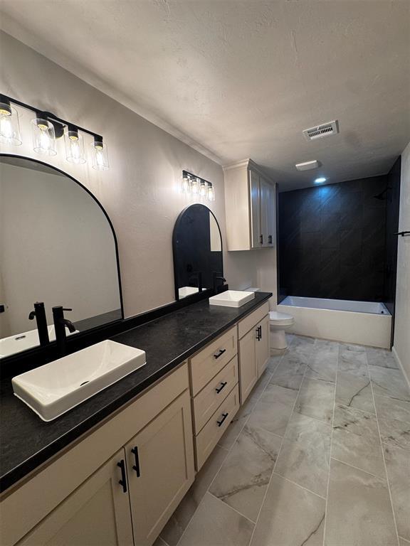 Building Photo - 26218 N 2960 Rd