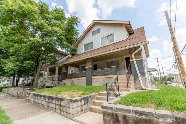 Primary Photo - 1310-1312 N. 5th Street