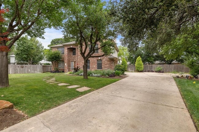 Building Photo - 1221 Boerne Dr
