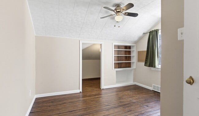 Building Photo - 2116 Michigan Blvd