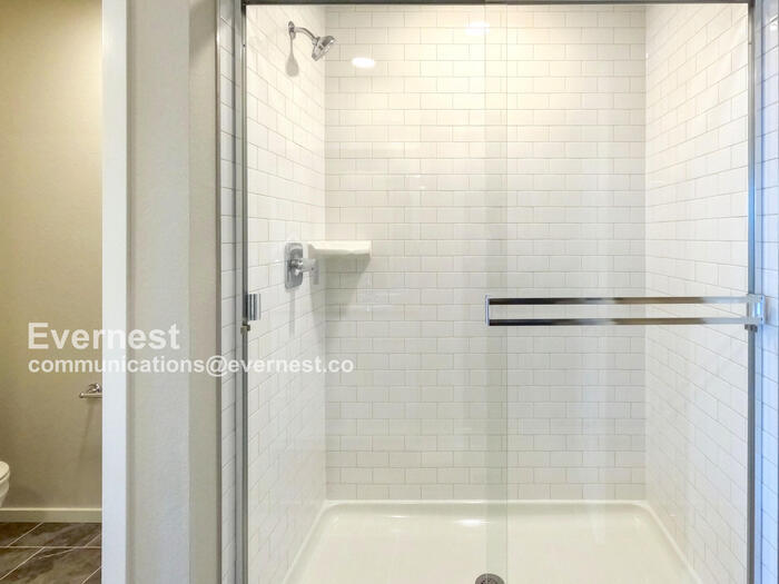 Building Photo - 2814 Barnstormer St