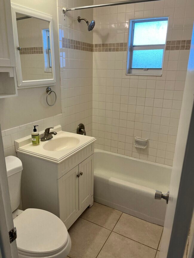 Building Photo - 9167 Birmingham Dr