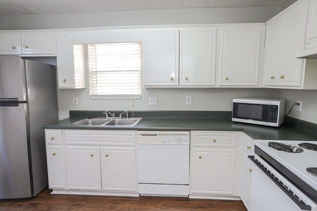 Building Photo - 2012 Buckhaven Way