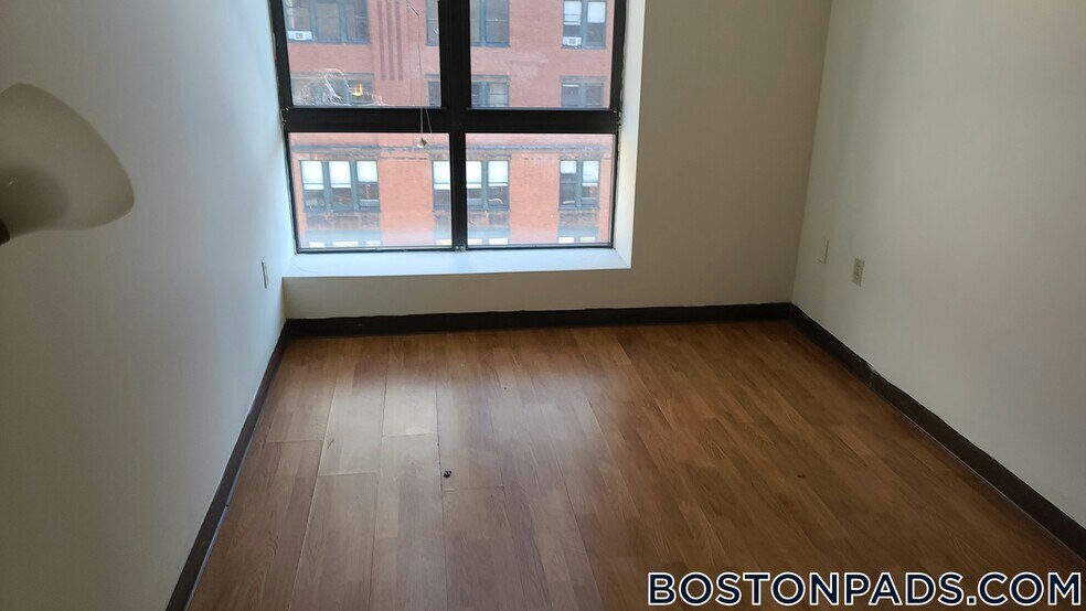 Building Photo - 81 Essex St