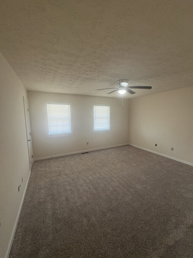 Building Photo - 1612 Highland Way