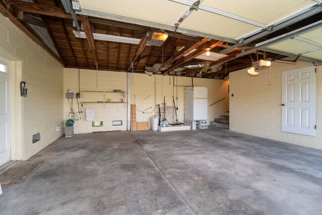 Building Photo - 61 Avista Cir